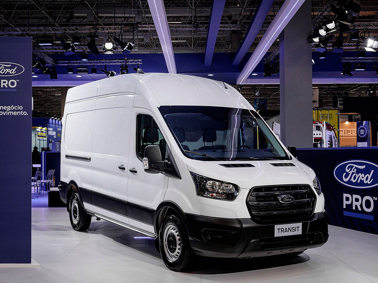 Nova Ford Transit 2024 Fotos, Ficha Técnica e Preço HPG