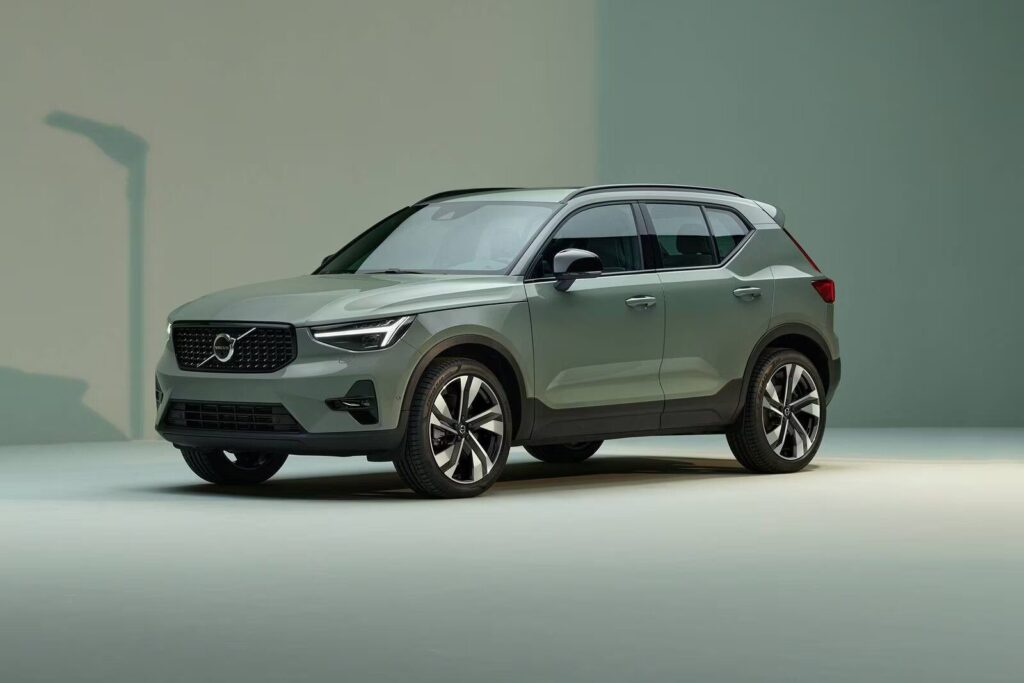 Novo Volvo XC40 2024 Fotos, Ficha Técnica e Preço HPG